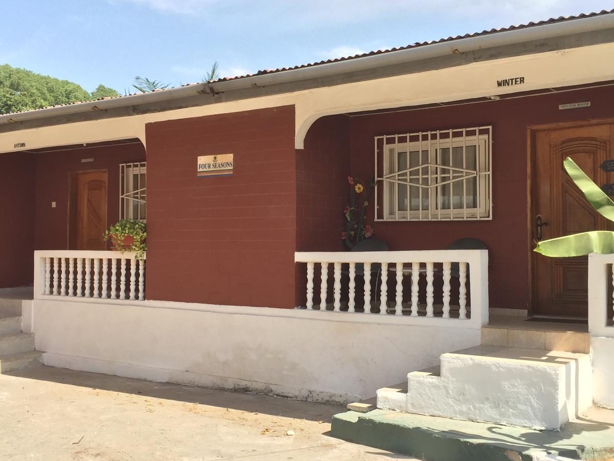 The Family Kingdom Resort Freetown Kültér fotó