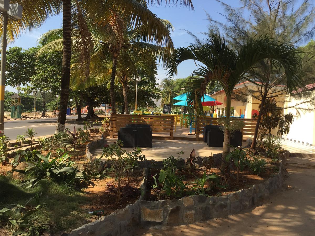 The Family Kingdom Resort Freetown Kültér fotó