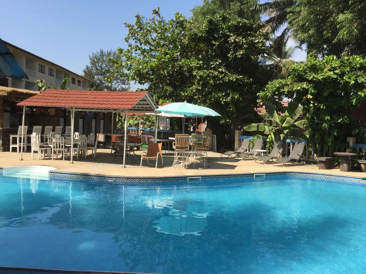 The Family Kingdom Resort Freetown Kültér fotó