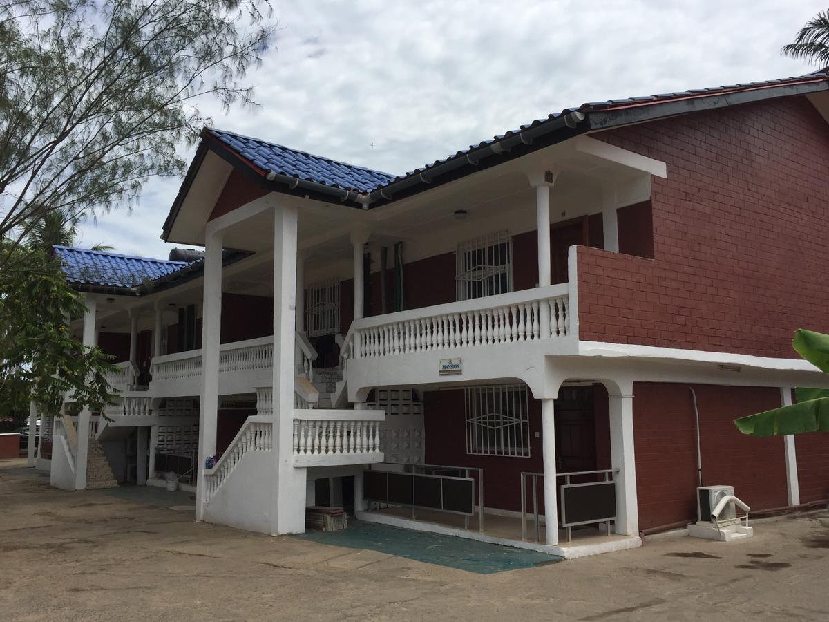 The Family Kingdom Resort Freetown Kültér fotó