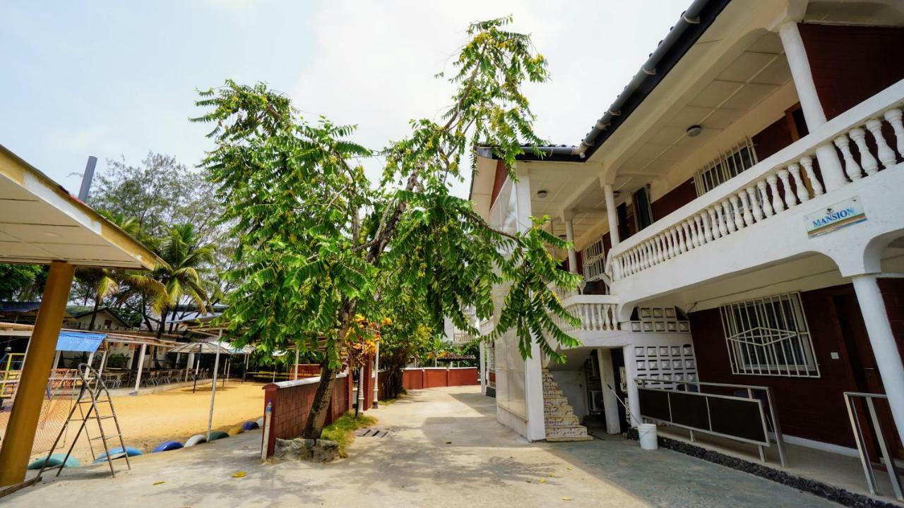 The Family Kingdom Resort Freetown Kültér fotó